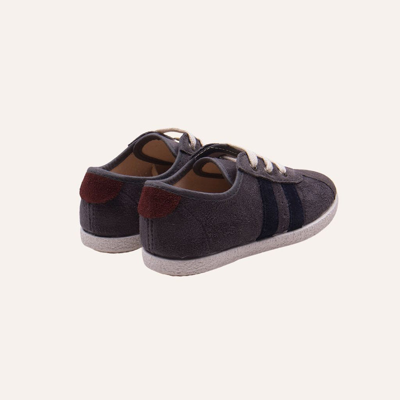 Zapatilla rayas contraste