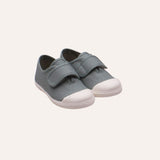 Deportiva piqué con velcro y puntera