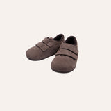 Zapato respetuoso dos velcros