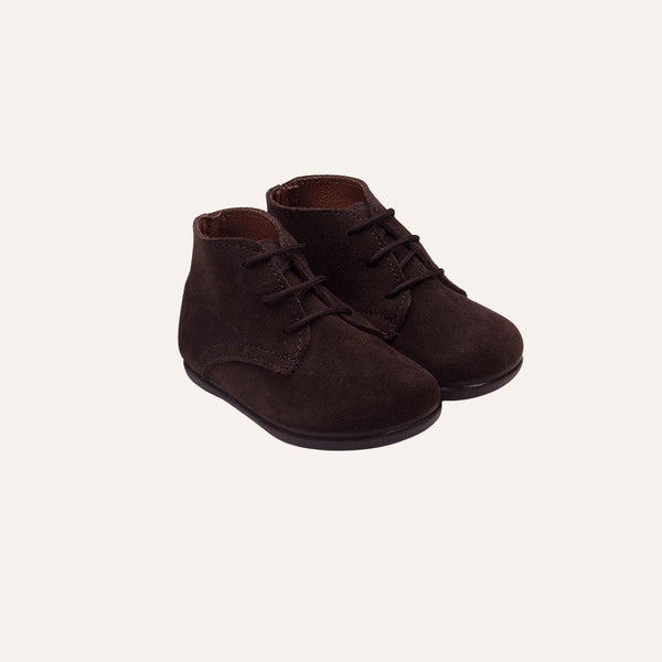 Bota serraje cordones respetuosa