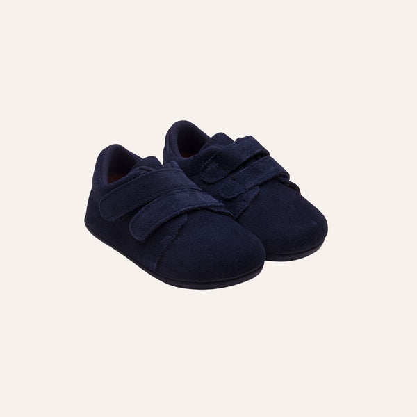 Zapato respetuoso dos velcros