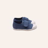 Deportiva piqué con velcro y puntera